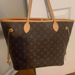 SOLD Louis Vuitton Neverfull MM